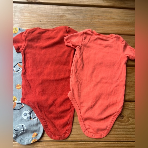 4 infant toddler baby 12M Carter's Bodysuits snap closure onesies - Picture 9 of 9